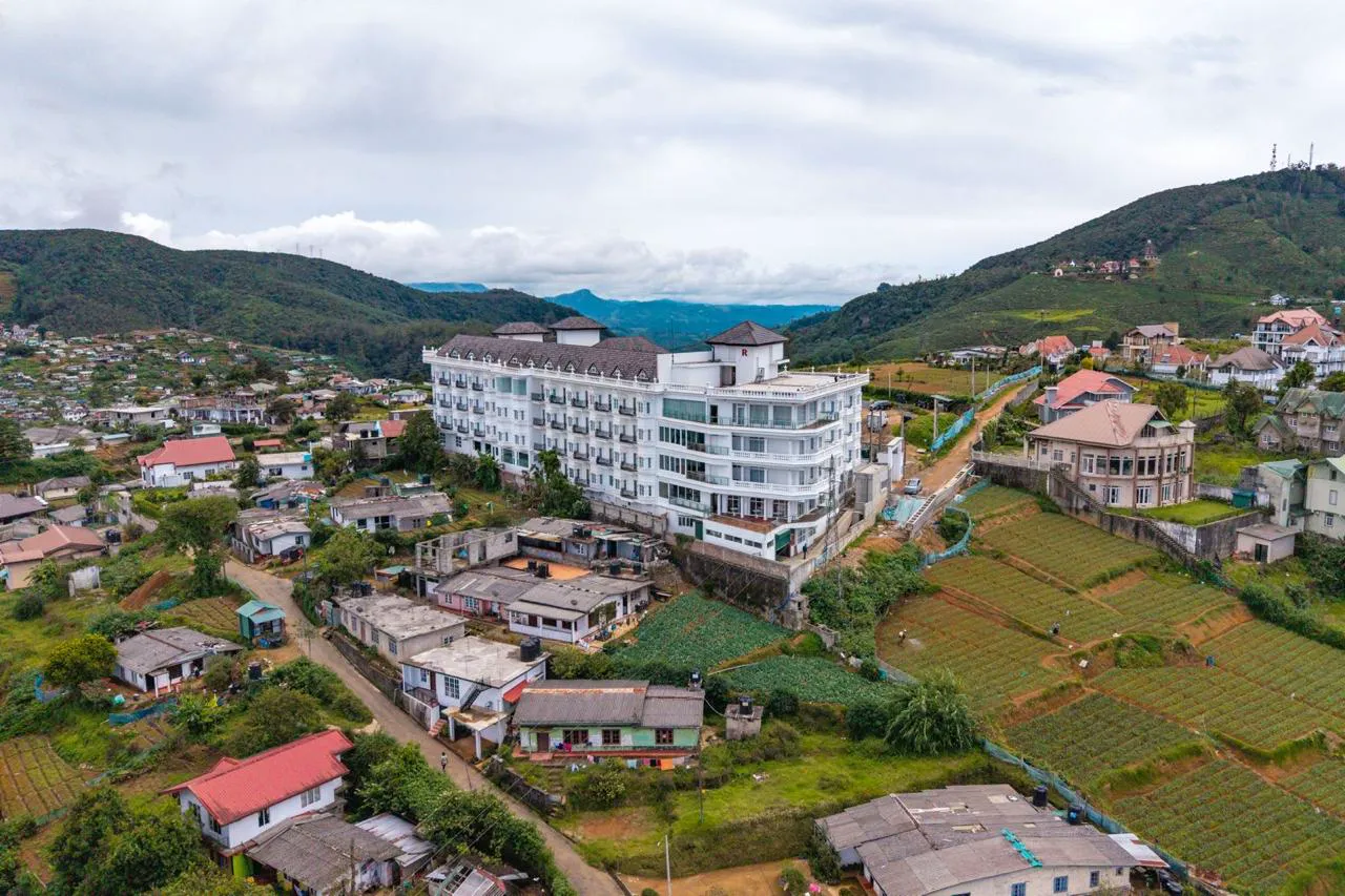 Horton Heights surrounded by the hills and gardens of Nuwara Eliya