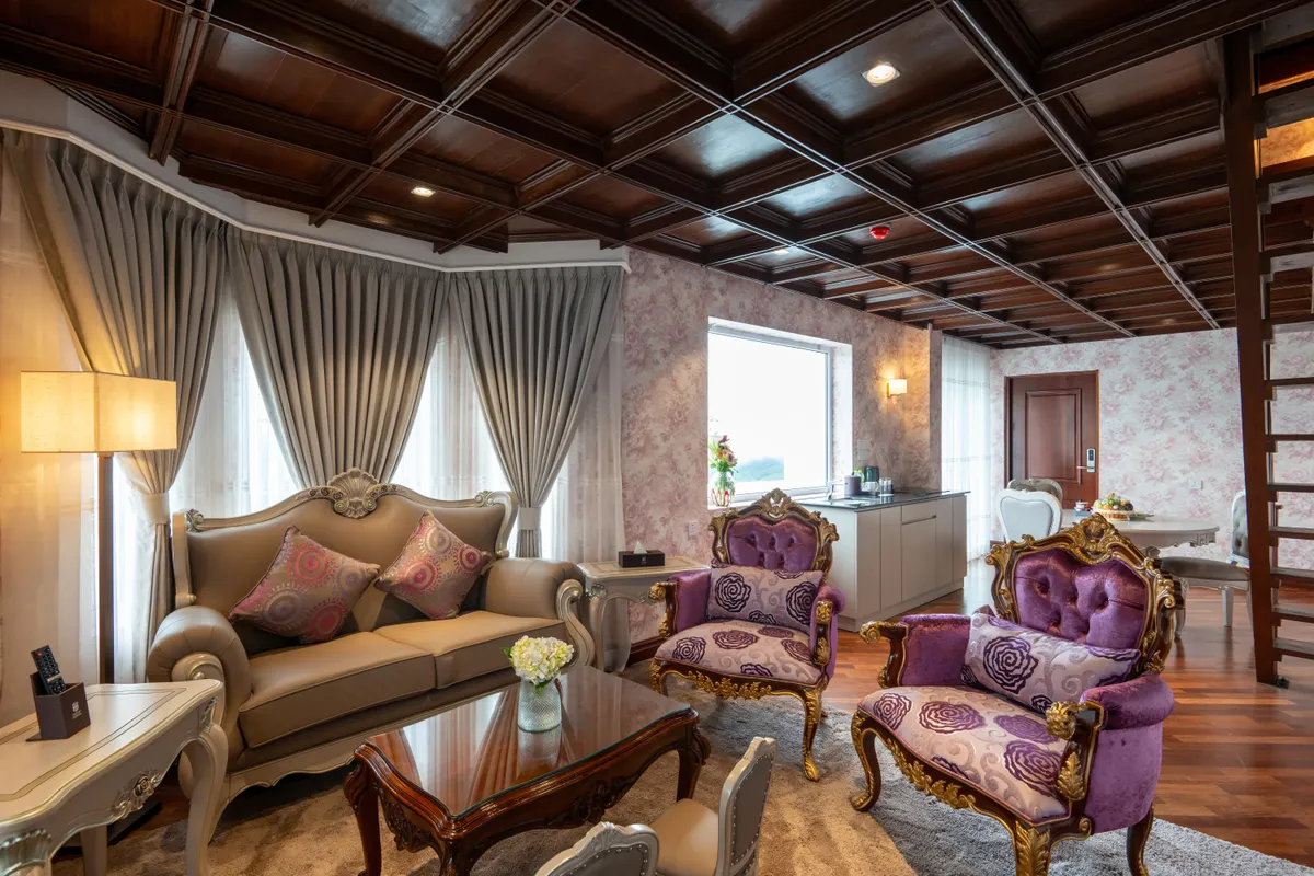 The Diplomatic Suite at Horton Heights, view 3