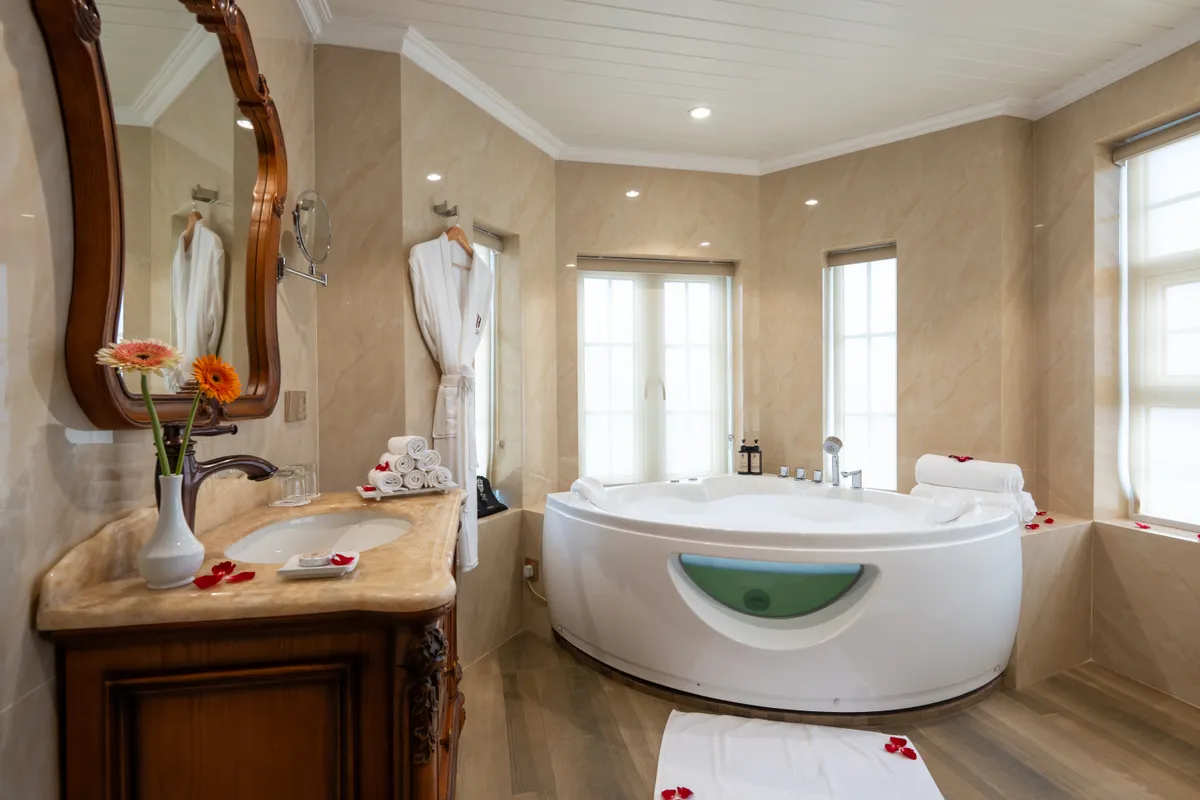 The Diplomatic Suite at Horton Heights, view 4