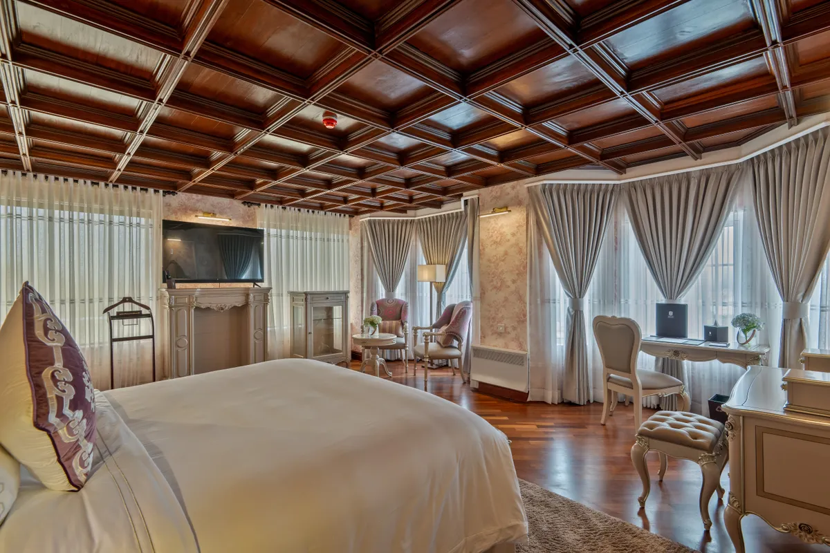The Diplomatic Suite at Horton Heights, view 5