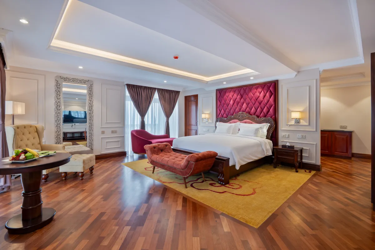 The Executive Suite at Horton Heights, view 2